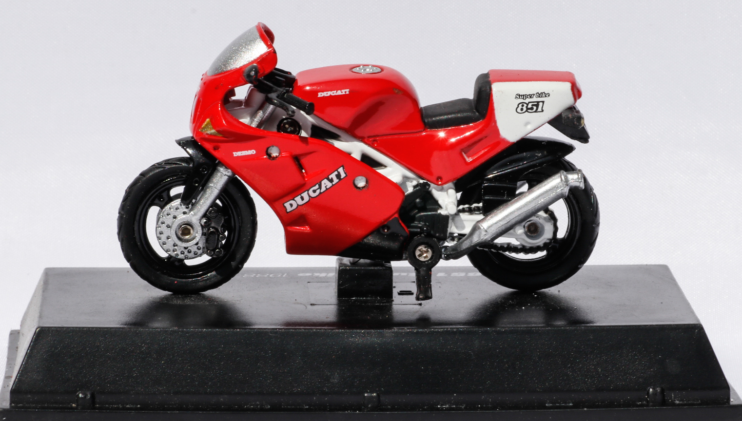 Newray 1-32 Ducati 851 Superbike